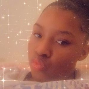 Meet your Posher, Mikea